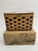 2009 member basket with protector lid and strap