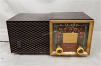 Vintage Philco Multiwave Radio Model: B962