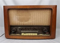 1950's Saba Wildbad 7 Vintage German Tube Radio