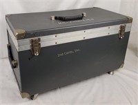 Rolling Fabric Lined Trunk With Dividers