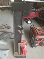 Hydraulic hand wood splitter