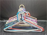 20 Hangers Assorted Colors