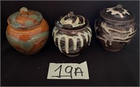 L - LOT OF VINTAGE SIGNED ASIAN POTTERY (19A)