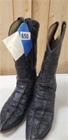 ALLIGATOR BOOTS SIZE 8 USED