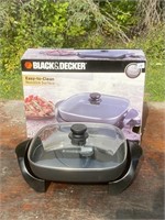 NEW BLACK AND DECKER ELECTRIC FRYING PAN