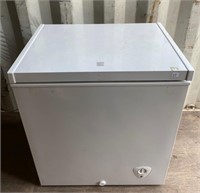 CLEAN KENMORE DEEP FREEZE 28.5X22X32 INCHES