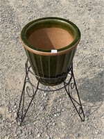 NICE MODERN CLAY PLANTER WITH IRON BASE