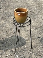 MODERN CLAY PLANTER WITH IRON BASE