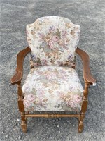 SWEET ARM CHAIR - CLEAN AND TIGHT