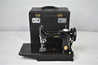 Singer Featherweight 221K Portable Sewing Machine