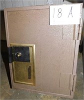 Vintage Meilink Hercules Safe-T-Vault with key -