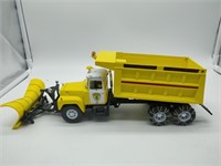 1rst Gear Mack Diecast R-Model Dump Truck/ Plow