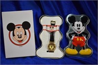 Disneys minnie mouse watch in original tin