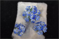 Vintage blue flower enamel pin & earing set