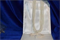 faux pearl necklace &bracelet lot