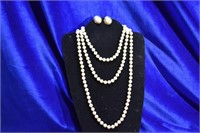 Vintage goldtone &faux pearl necklace &earing set