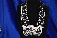 7 strand black &white bead necklace