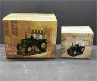 New tractor salt and pepper sets