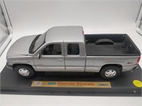 1999 Chevrolet Silverado Diecast truck