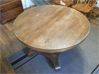 Round Dining Room Table Pedestal style