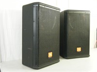 Pair 25" JBL MRX 500 professional loud speakers