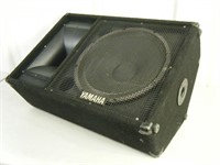 YAMAHA SM15iv single speaker stage monitor