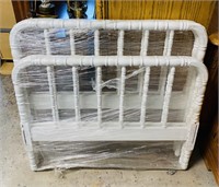 4 Head board and Foot Boards, no metal frame,