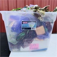 tote of gift ribbons