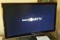 816 - SAMSUNG SMART TV 32 " WITH REMOTE