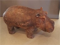 816 - UNIQUE SIGNED HIPPO