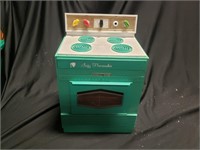 VINTAGE TOY STOVE OVEN Suzy Homemaker
