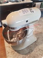 Kitchenaid classic kitchen mixer w/dough hook
