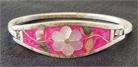 Silvertone Bracelet w/Inlaid Flower Design