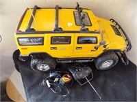 Large Hummer H@ RC Car / Remote / Charger Untested