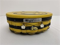 2009 Bee with liner and protector tie on nd lid