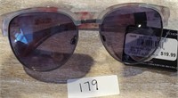 Revlon Sunglasses 100% UVA/UVB Protection