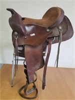 Adult saddle in good condition