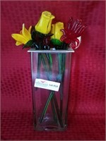 Glass vase with 6 art glass flowers