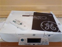 GE under counter compact disc AM FM radio