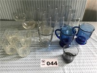 ASSORTMENT OF GLASSES & MUGS