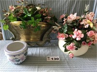 ASSORTED FLORAL ITEMS