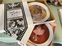 2 SHIRLEY TEMPLE COLLECTOR PLATES W/ BOXES