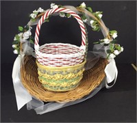 Lot 3 floral Wicker Baskets