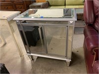 MIRRORED CONSOLE CHEST