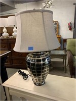 BLACK/SILVER LAMP W/BEIGE SHADE