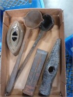 Cast iron ladle  / tools