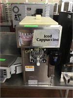 Ice cappuccino machine with wearing mixer