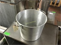 Large stock pot strainer