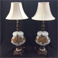 VINTAGE WHITE GLASS TABLE LAMPS