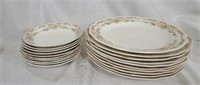 Set of 10 saucers and 10 plates